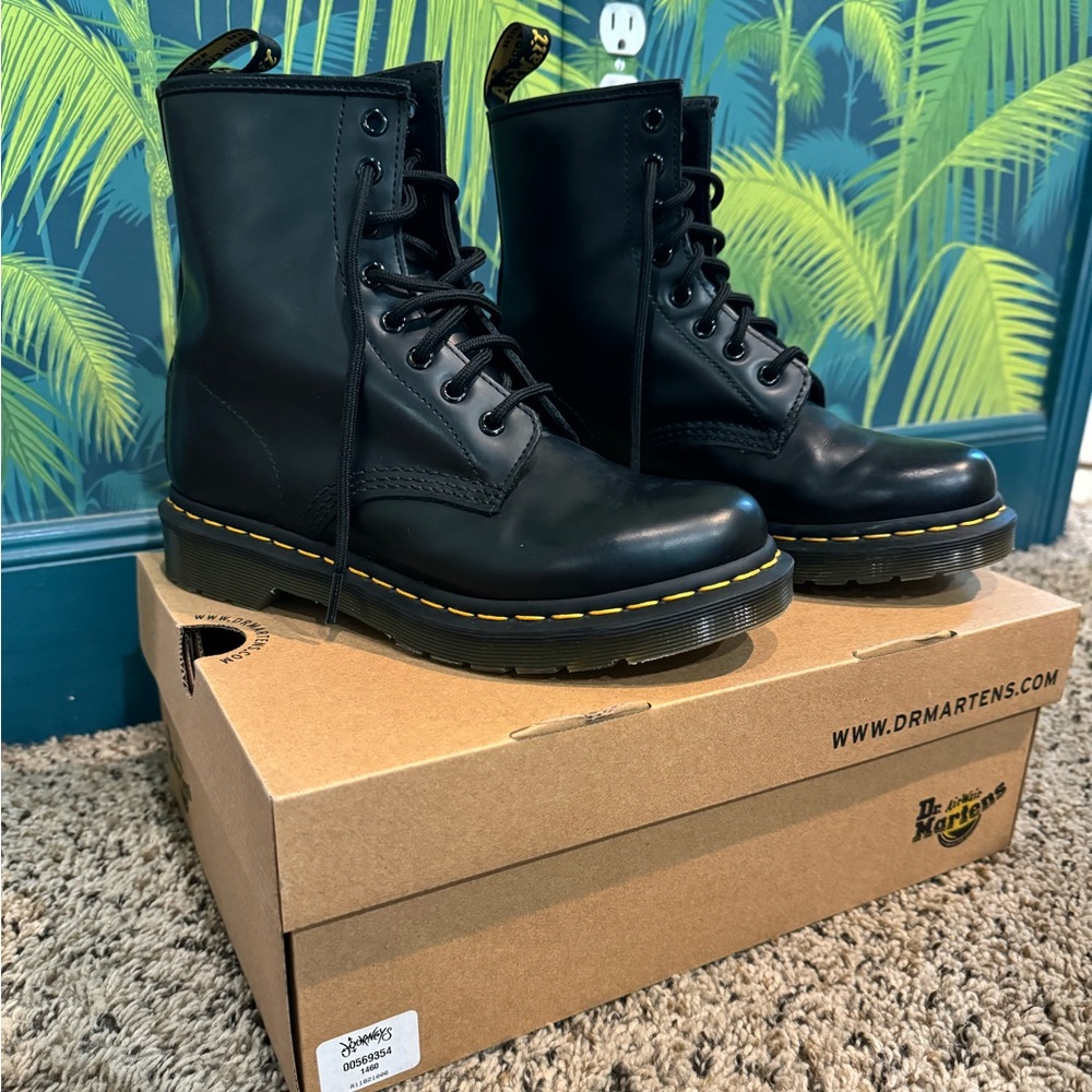 COPY - Women’s, Black, Dr. Martens / Doc Martens, US size 7, UK size 5 Boot